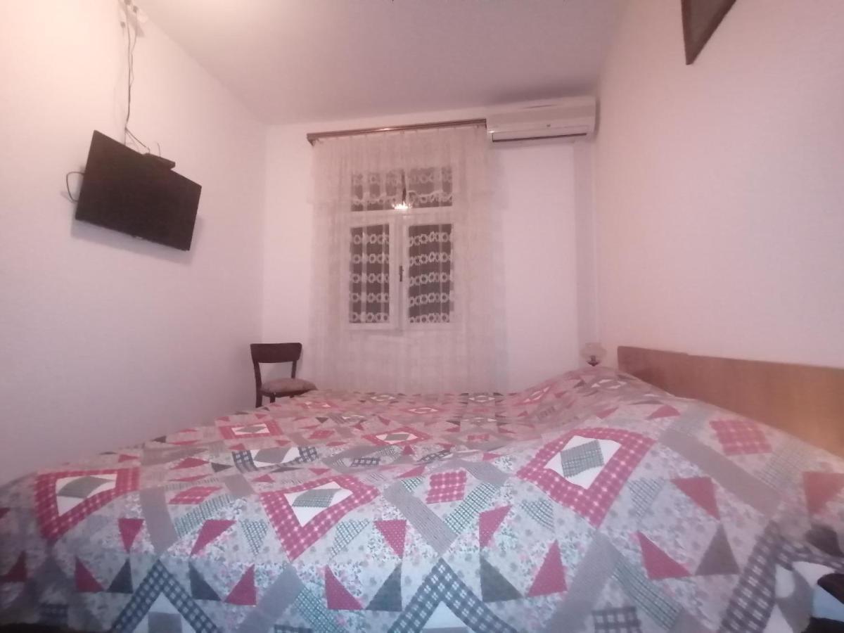 Marina Apartment End Rooms Vela Luka Bagian luar foto