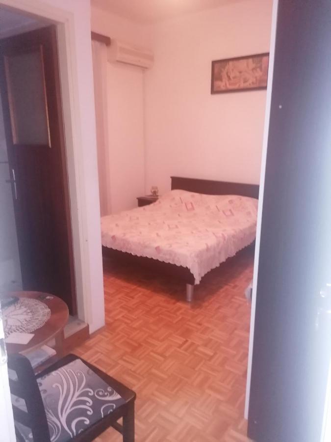Marina Apartment End Rooms Vela Luka Bagian luar foto