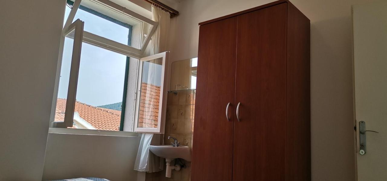 Marina Apartment End Rooms Vela Luka Bagian luar foto