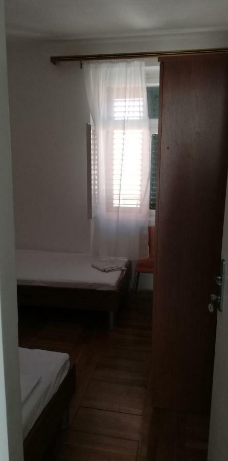 Marina Apartment End Rooms Vela Luka Bagian luar foto