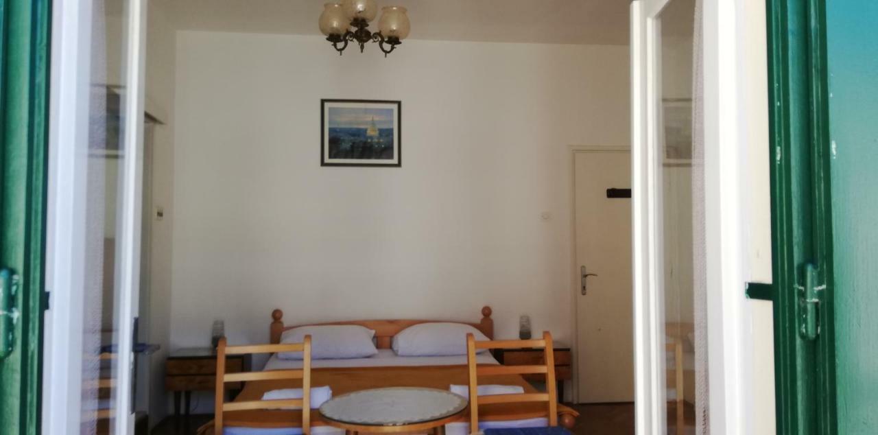 Marina Apartment End Rooms Vela Luka Bagian luar foto